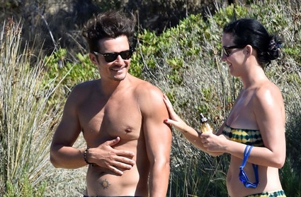 Orlando Bloom Gets Completely Naked To Go Paddleboarding With Katy