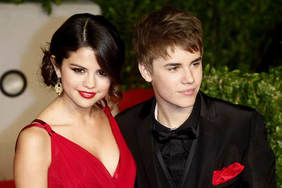Selena Gomez Confirms that She’s Still with “The Bieb”!