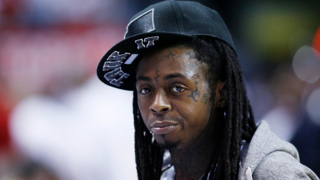 Lil Wayne Suffers from 2 seizures in 24 hrs.