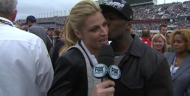 50 Cent Tries to Clarify the Awkward Kiss he Tried to Give Erin Andrews