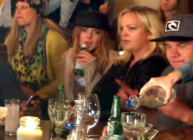Lindsay Lohan Spends Her Weekend Clubbing,