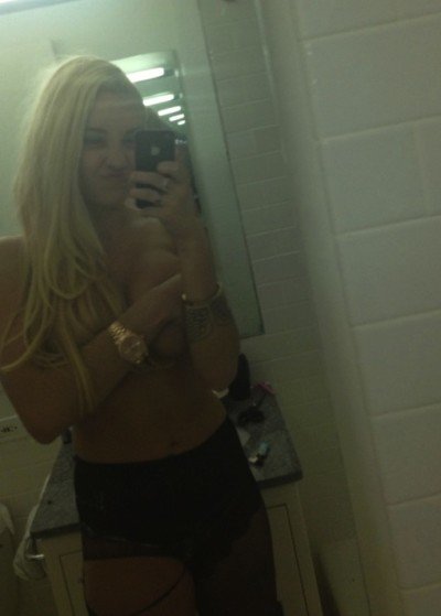 Amanda Bynes is Topless and Talking to In Touch