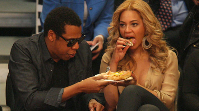 Beyonce Drops $2,200 On Some Chicken