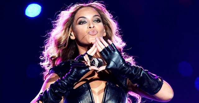 Fan Yanks Beyonce Off Stage! (VIDEO)