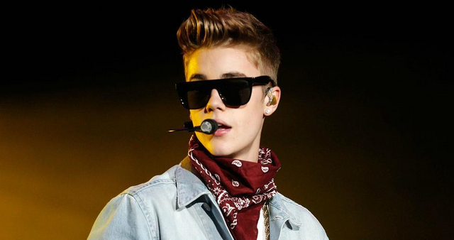 Justin Bieber Shows Off His Six Pack, Causes Pandemonium On Instagram