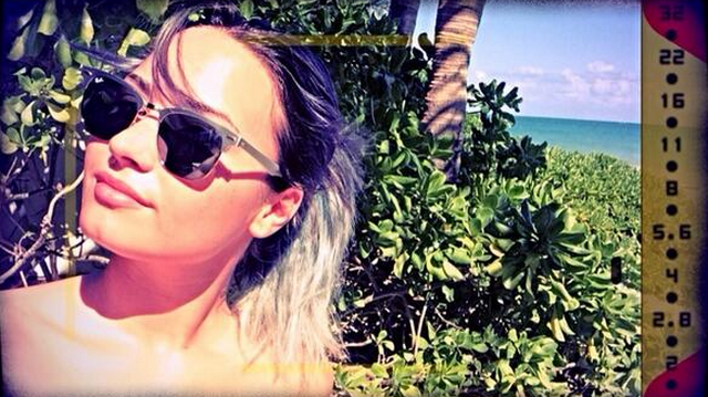 Demi Lovato Tweets Bikini Picture And It’s Actually Not That Bad