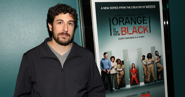 Jason Biggs Tweets About The Bachelor Premiere, Insults Every Contestant On The Show
