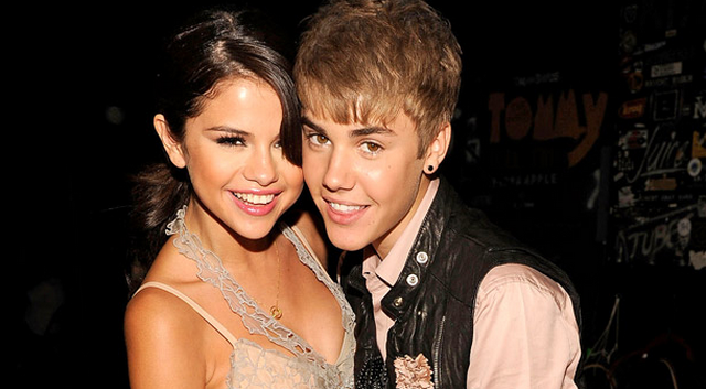 Are Justin Bieber And Selena Gomez Engaged? Selena Wears Ring On That Special Fnger!