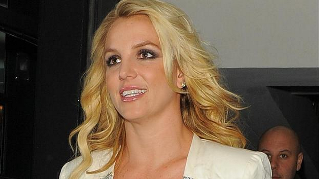 Britney Spears Shares Bikini Pictures On Instagram (PHOTOS)