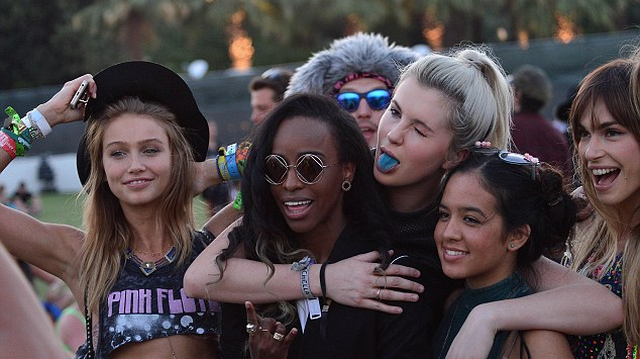 Guys, We Have Lost Ireland Baldwin! Twitter Photo Shows Her Kissing Female Rapper