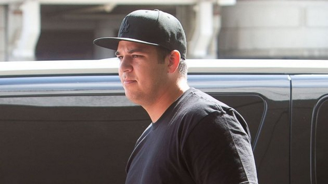 Rob Kardashian Swarmed By The Paparazzi After Leaving Gym, Nearly Runs Them Over With His SUV (VIDEO)