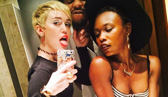 Miley Cyrus Really Enjoys Being Topless, Posts New Shower Photo On Instagram