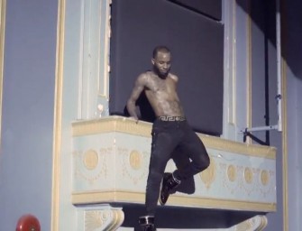 WATCH: Tory Lanez Falls From Balcony After Discussing Drake Diss At his Concert.  He Later Posts the Full Video Himself  (2 VIDEOS)