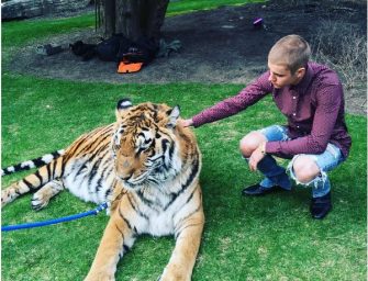 PETA lashes out at Justin Bieber over photo