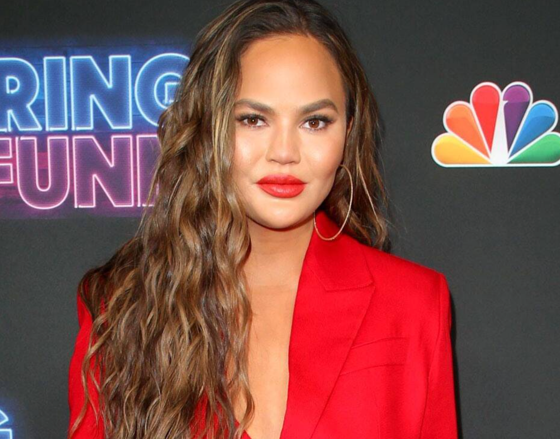 Chrissy Teigen Claims She Does Not Delete Negative Comments From Her