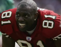 Terrell Owens Gets Into Fight Outside CVS, Drops Dude To The Ground