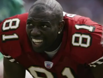 Terrell Owens Gets Into Fight Outside CVS, Drops Dude To The Ground
