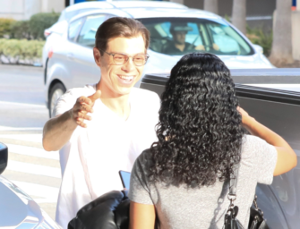 TLC’S Chilli And Matthew Lawrence Show Off PDA After He Picks Her Up From The Airport!