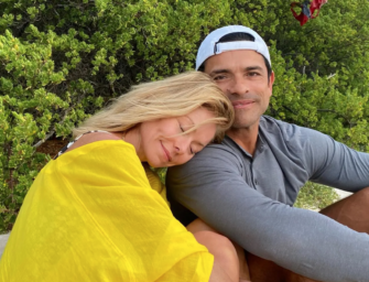 Kelly Ripa Unknowingly Describes Her Husband Mark Consuelos As Sex-Crazed And Extremely Jealous