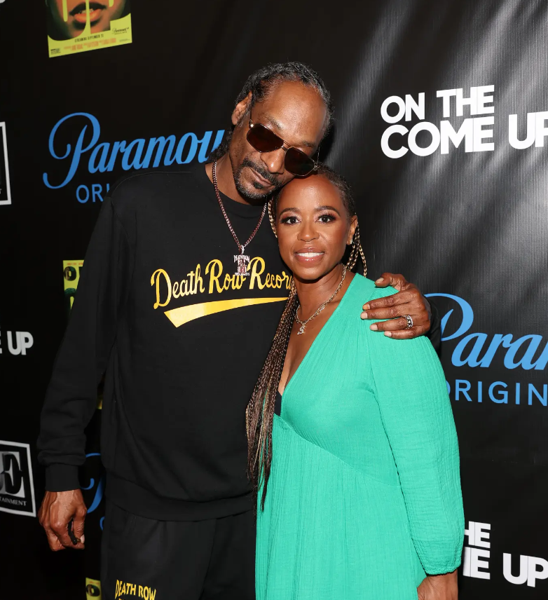 Snoop Dogg Claims OnlyFans Offered Him $100 Million To Pull “That Thang ...