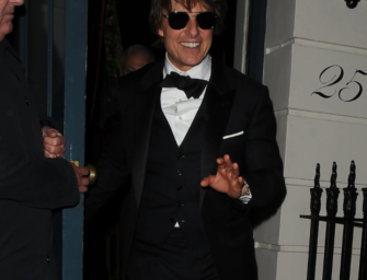 Tom Cruise Did WHAAAT At Victoria Beckham’s 50th Birthday Party?
