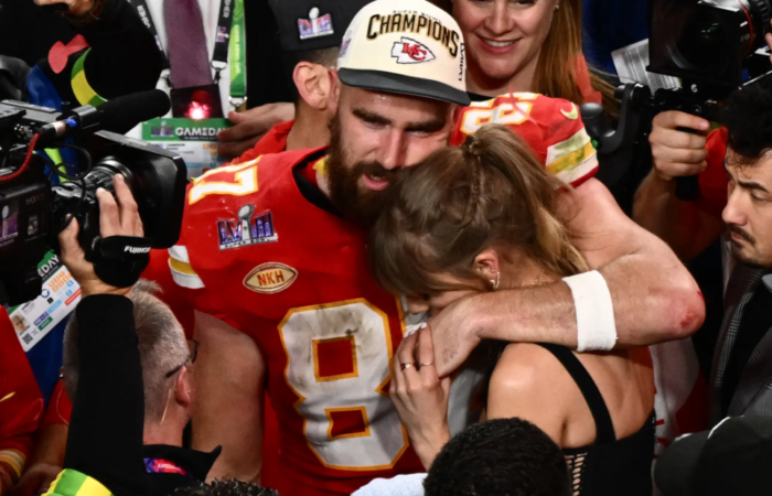 Taylor Swift Is Worried Her Massive Fame Will Cause Travis Kelce To Break Up With Her