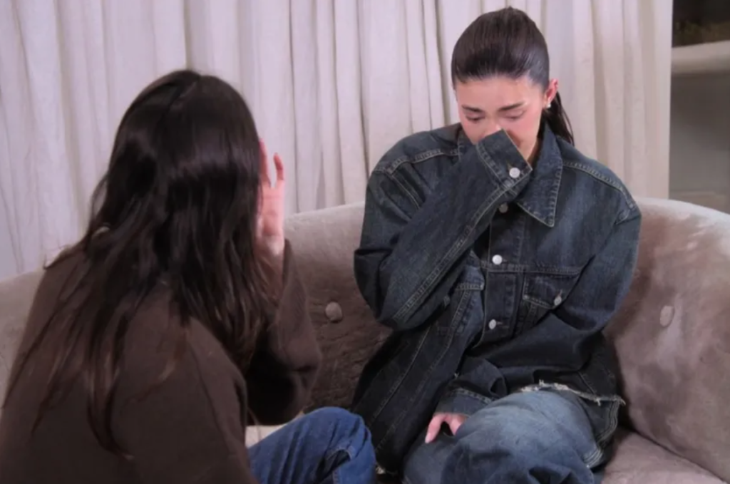 Kylie Jenner Cries On Sister’s Shoulder After Reading Mean Comments On Her Appearance